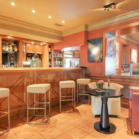 Baud - Les Collectionneurs 4* Bonne